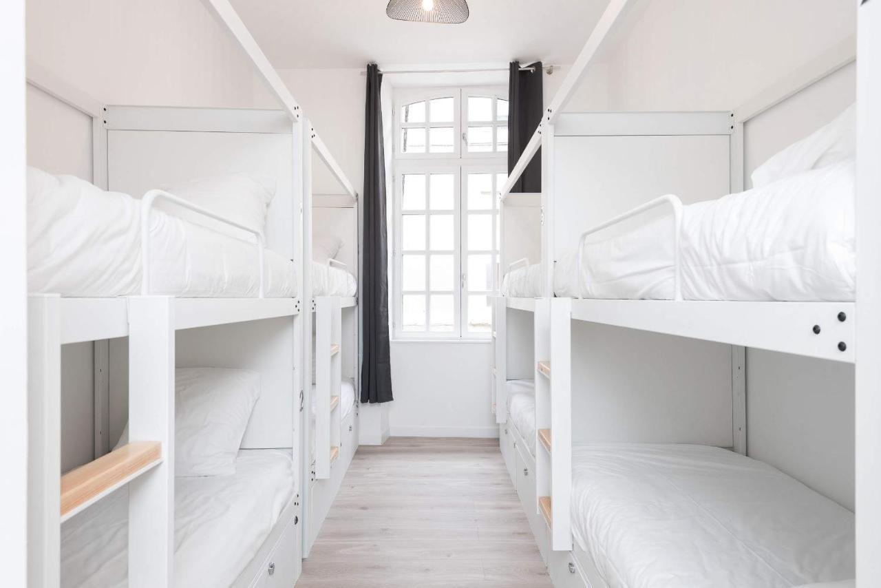 8-Bed Female Dormitory Room bathroom